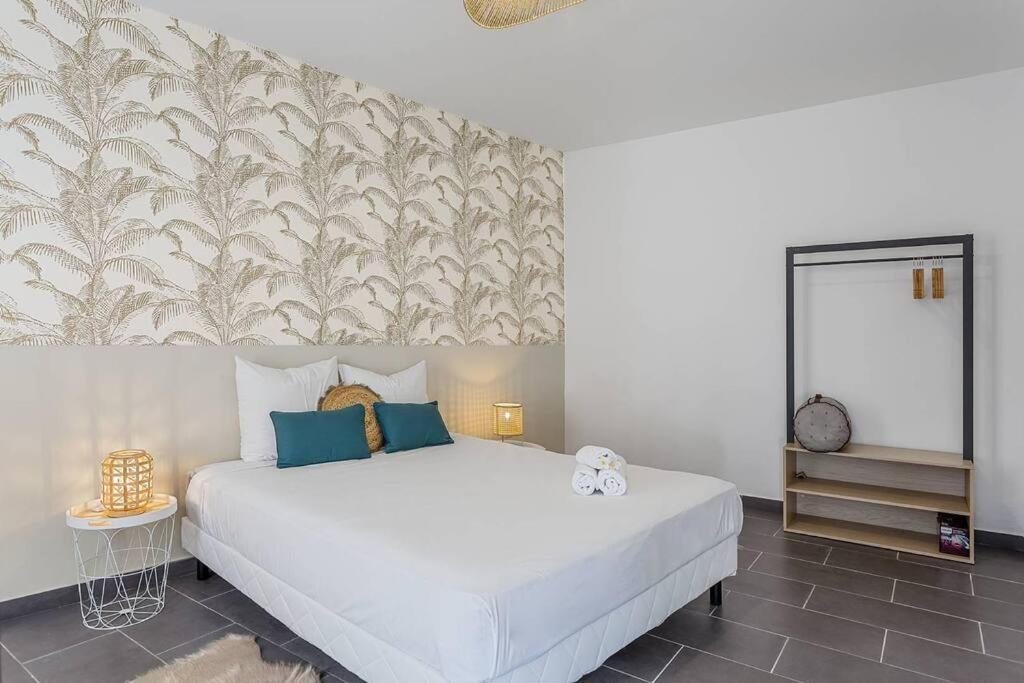 Corail - Maison 2 Chambres A 50 M De La Plage De L'Etang-Sale-Les-Bains Ngoại thất bức ảnh